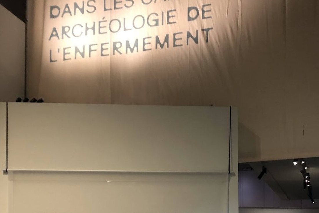 Vignette de la médiation Audioguides, voir une exposition accompgné de voix enfantines