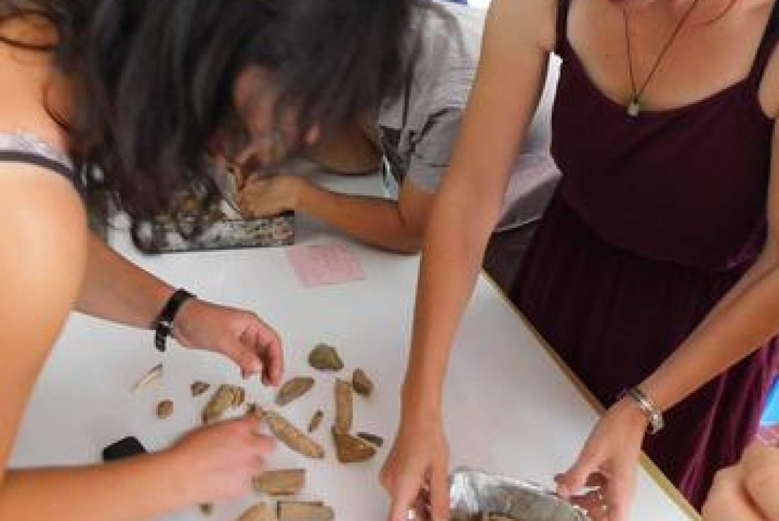 Vignette de la médiation L'archéologie au laboratoire