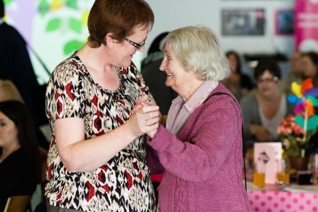 Vignette de la médiation House of Memories : un programme de formation pour les aidants de personnes atteintes de la maladie d’Alzheimer.