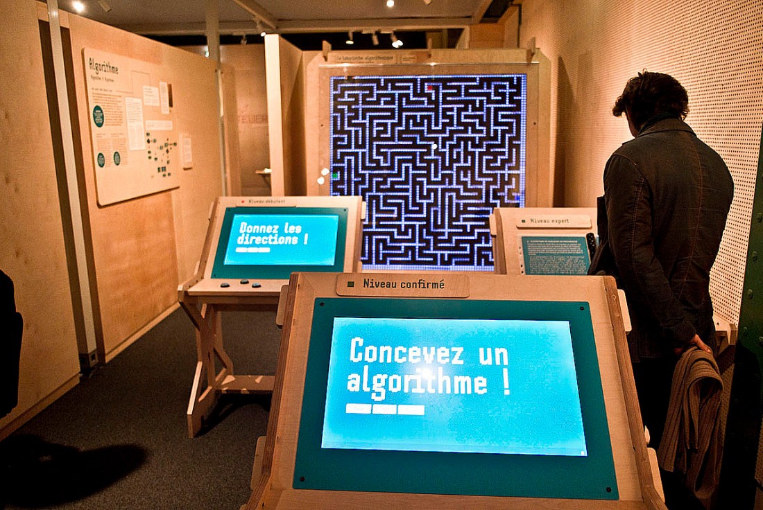 Vignette de la médiation Le Labyrinthe algorithmique